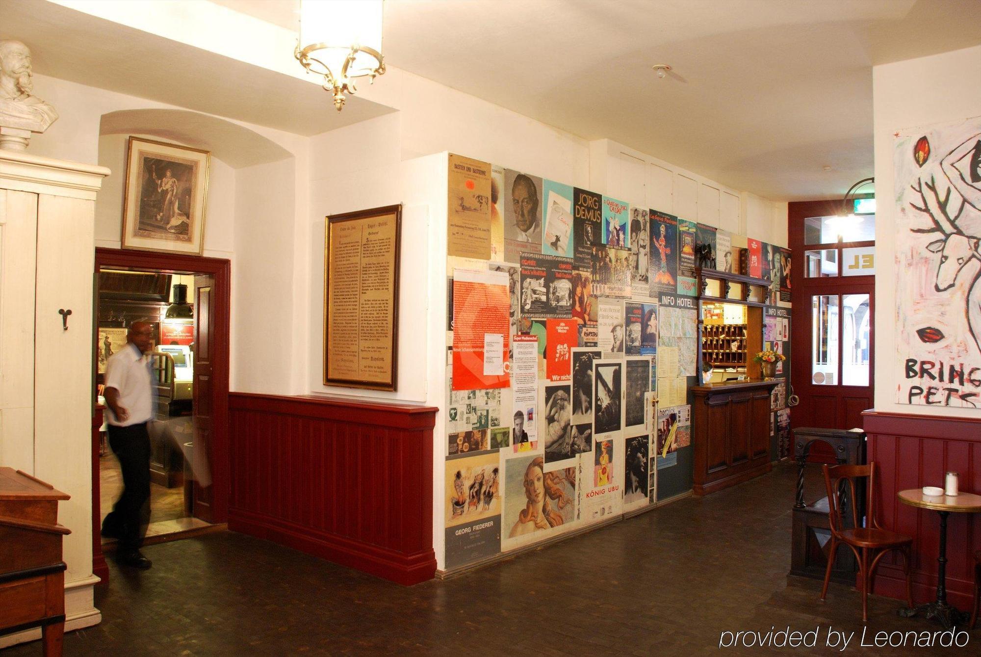 Hotel Orphee - Grosses Haus Řezno Interiér fotografie